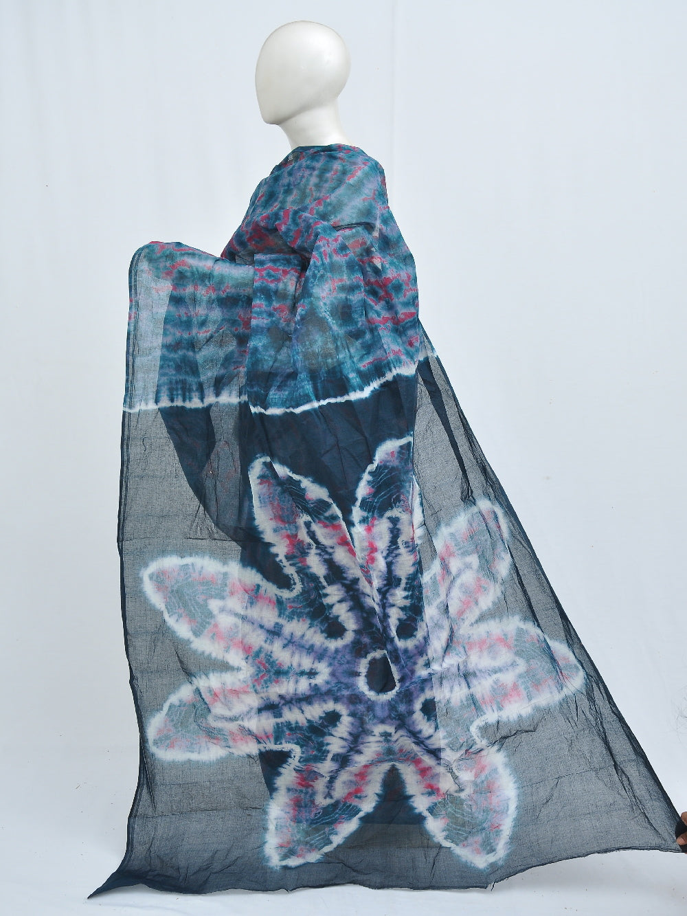 Batik Pure Cotton Saree [D40516015]